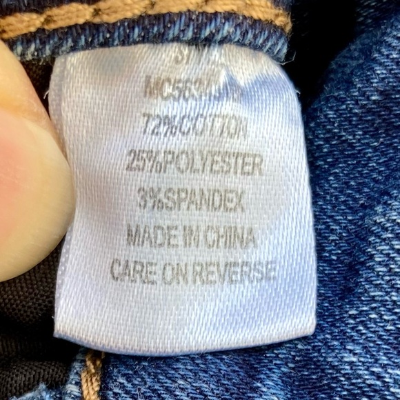 H&H by Harmony & Havoc: Size 6 women’s cuffed ankle jeans w/matching tie belt. - Picture 8 of 9